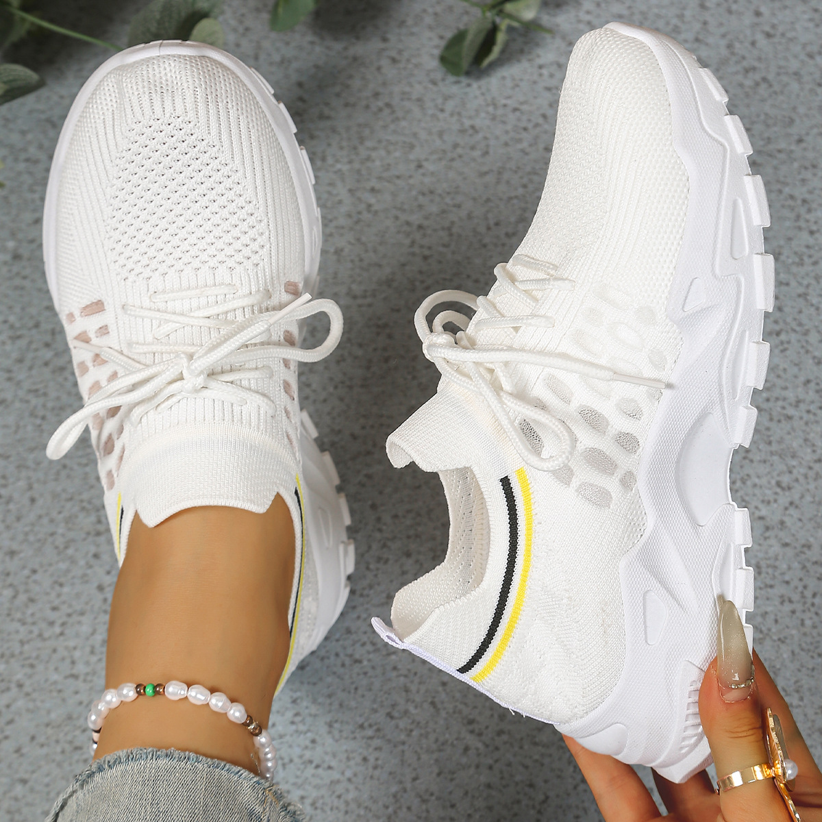 Γυναικεία Sneakers με Φαρδύ Μπροστινό και Στήριξη Καμάρας – Λευκό